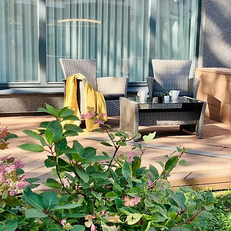 Prime Haven Near Sea & Park, Free Parking, Terrace 塔林