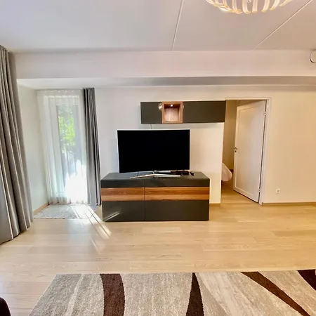 Prime Haven Near Sea & Park, Free Parking, Terrace