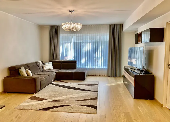 Prime Haven Near Sea & Park, Free Parking, Terrace